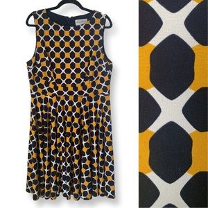fitted dress - Flattering for large busts - Donna Morgan